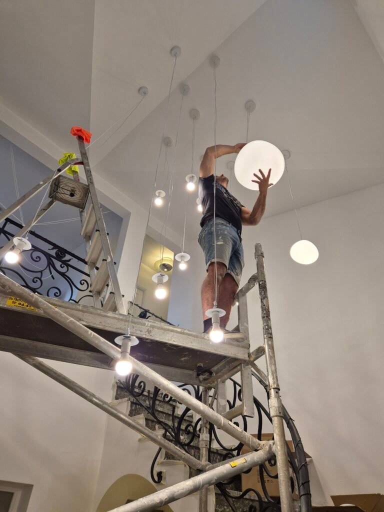 Installation luminaires - Réalisation Architecte d'intérieur PACA